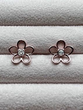 E037 | Natural Diamond Rose Gold Floral Studs